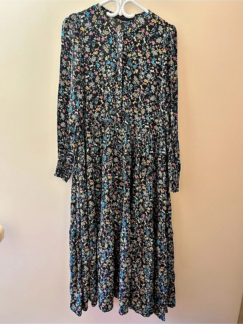 Sanctuary Floral Maxi Dress in Black Size 6 Like New